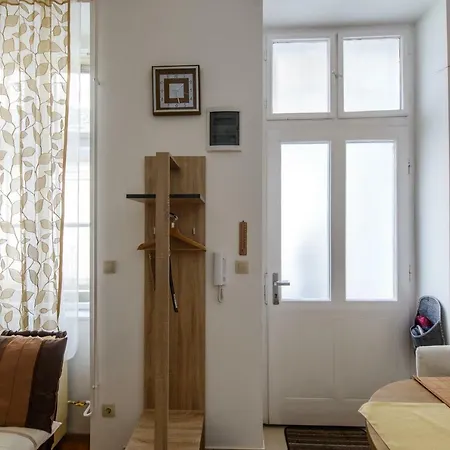 Pearl City Budapeşte