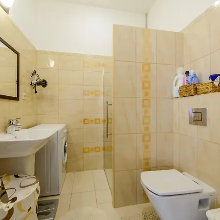 Pearl City Daire *