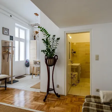 Pearl City * Budapeşte